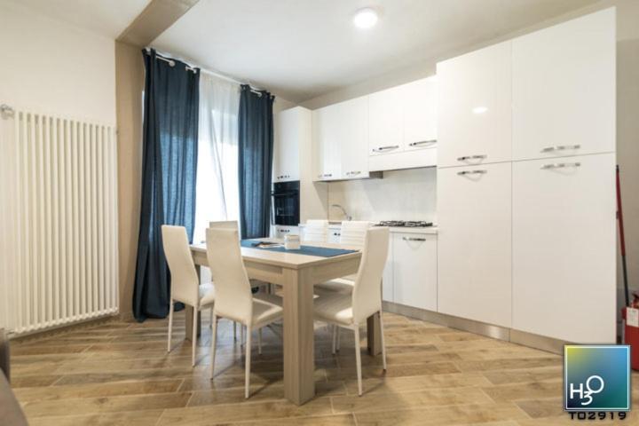 H3O Lago Di Garda Desenzano del Garda Habitación foto