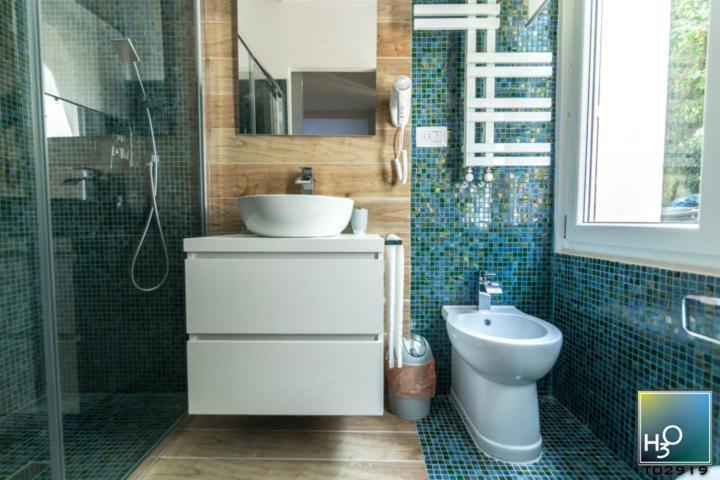H3O Lago Di Garda Desenzano del Garda Habitación foto